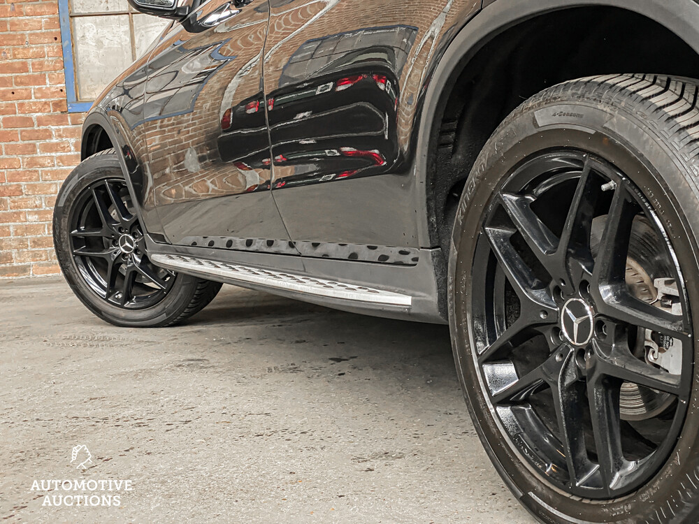 Mercedes-Benz GLC300e 4Matic 320hp 2020 GLC-Class -Plug-In Hybrid-, R-883-RB