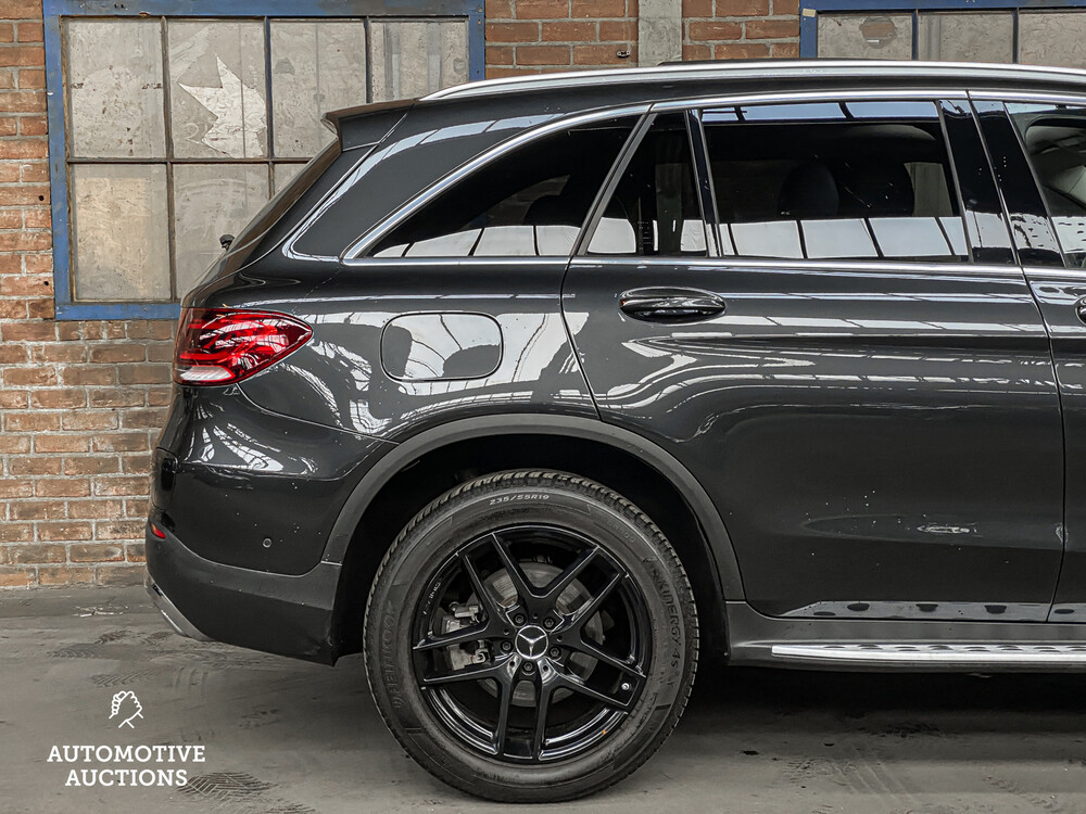 Mercedes-Benz GLC300e 4Matic 320hp 2020 GLC-Class -Plug-In Hybrid-, R-883-RB