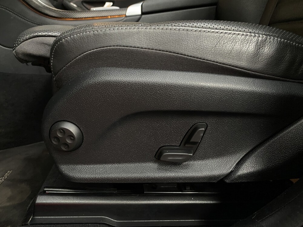 Mercedes-Benz GLC300e 4Matic 320hp 2020 GLC-Class -Plug-In Hybrid-, R-883-RB