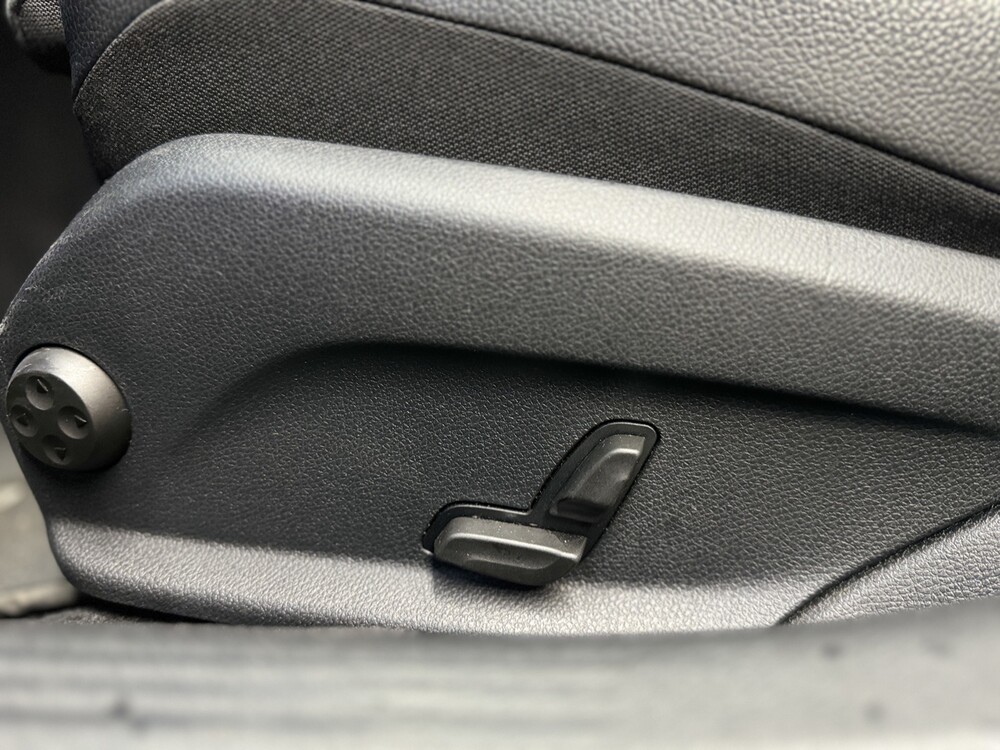 Mercedes-Benz C180 AMG -MY 2020- 156hp C-class -Orig NL-, G-639-NP