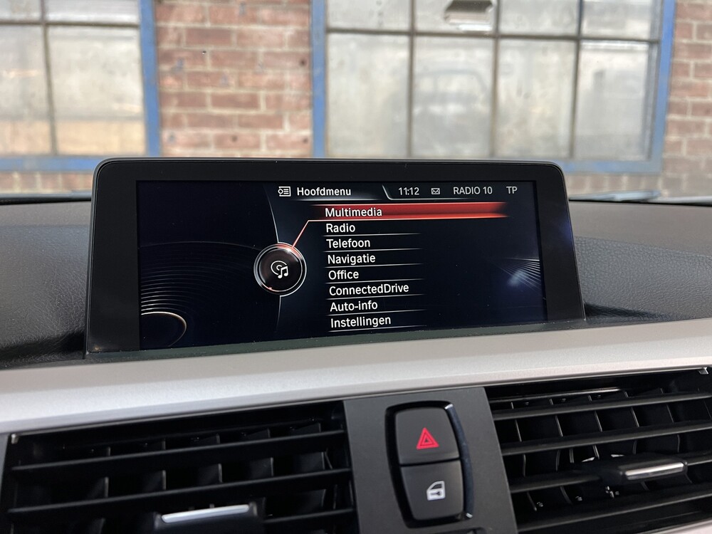 BMW 318d High Executive F30 143pk 2015 3-serie, XV-307-K