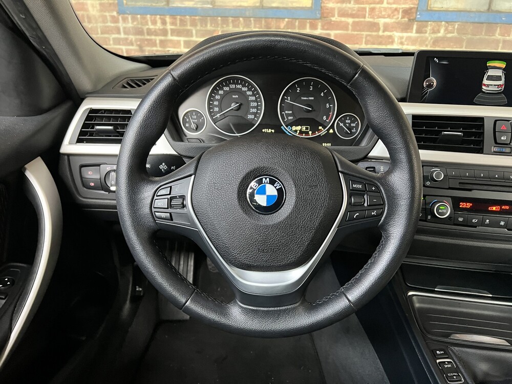 BMW 318d High Executive F30 143pk 2015 3-serie, XV-307-K