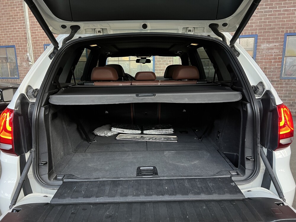 BMW X5 xDrive50i 7-Persoons 449pk 2014