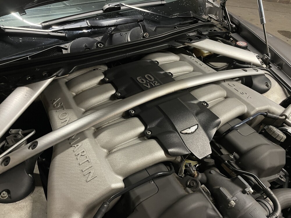 Aston Martin DB9 5.9 V12 Touchtronic 457hp 2006 -Orig. NL-, 71-SH-KN -Youngtimer-