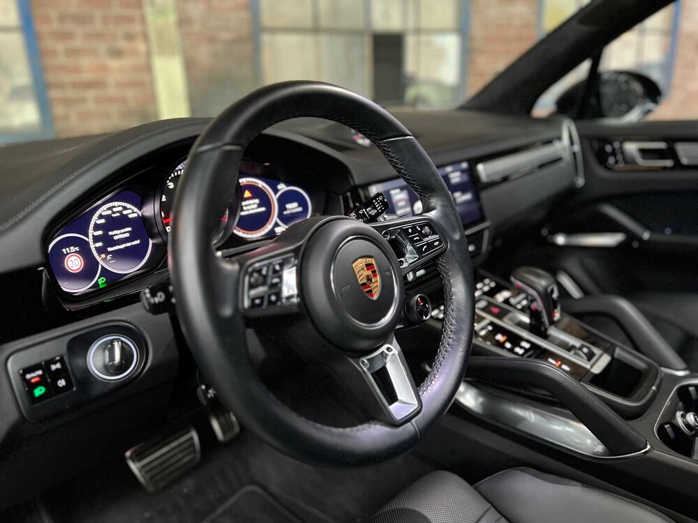 Porsche Cayenne Turbo 4.0 V8 549PS 2018 Sport-Chrono -Orig. NL-, RR-105-B