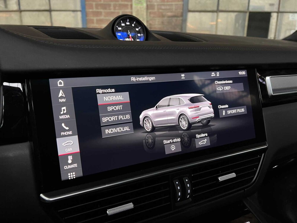 Porsche Cayenne Turbo 4.0 V8 549PS 2018 Sport-Chrono -Orig. NL-, RR-105-B