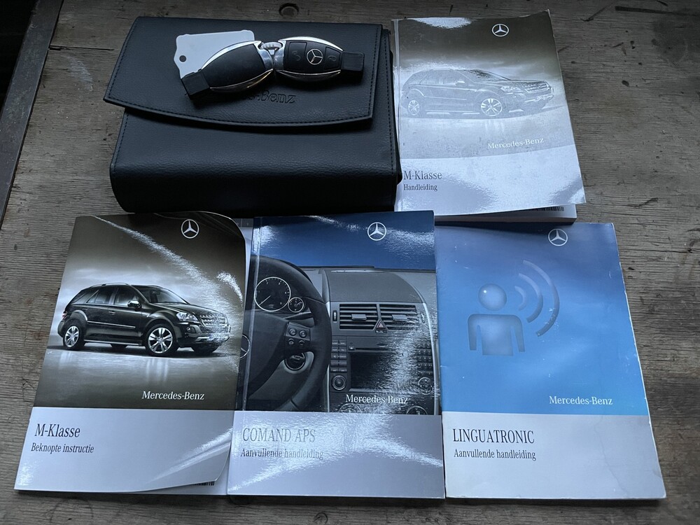 Mercedes-Benz ML350 3.5 V6 Edition 125 272PS 2011 M-Klasse -Orig. NL-, 03-PBK-5