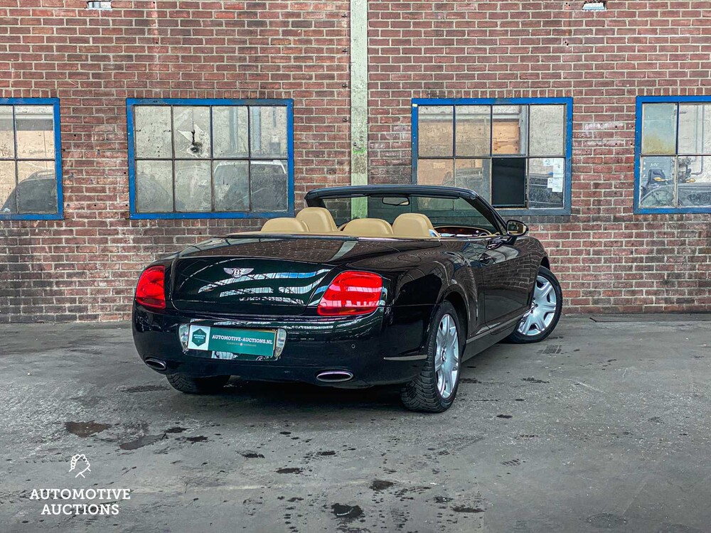Bentley Continental GTC 6.0 W12 Cabriolet Facelift 560PS (British Racing Green) , 38-KFR-7