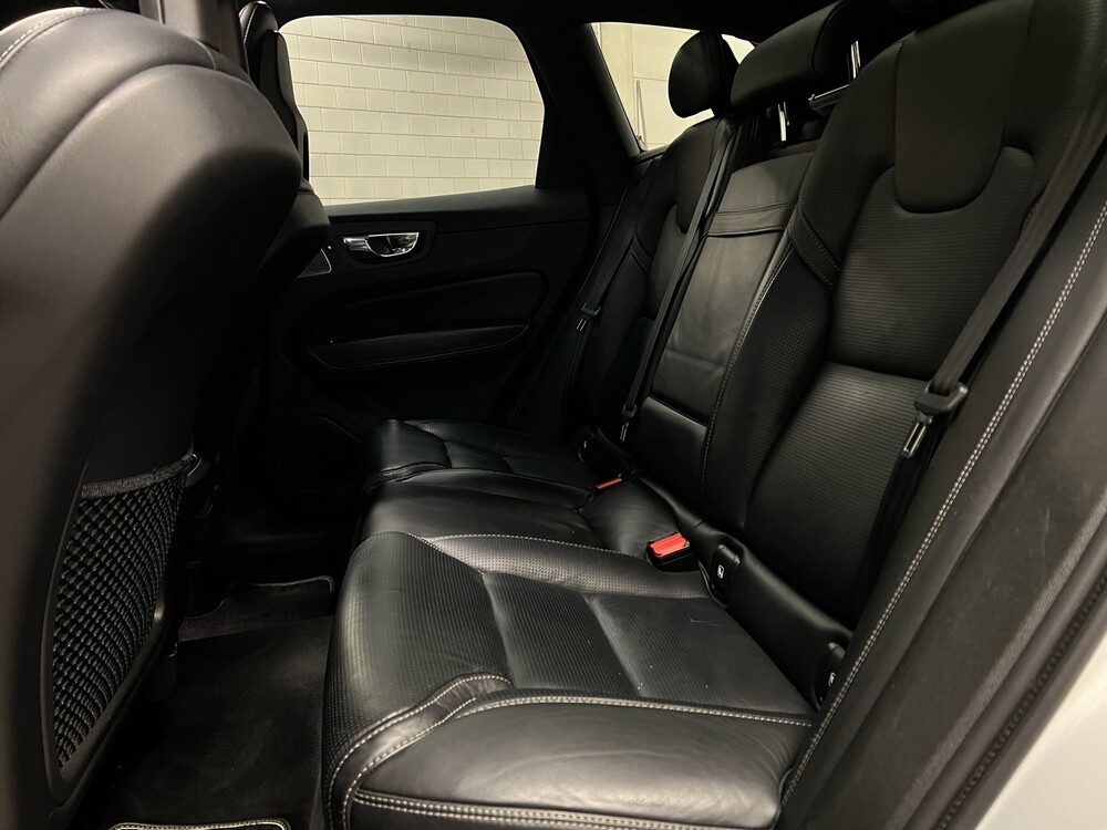 Volvo XC60 R-Design T6 AWD 334pk 2017, TN-081-Z