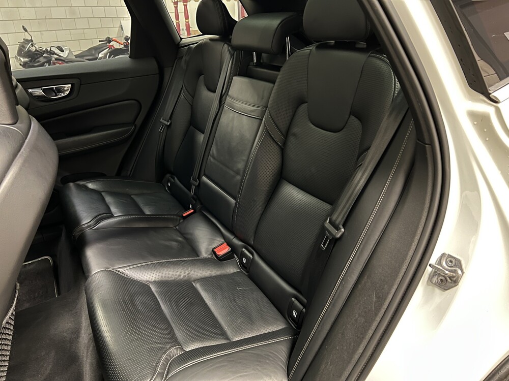 Volvo XC60 R-Design T6 AWD 334pk 2017, TN-081-Z