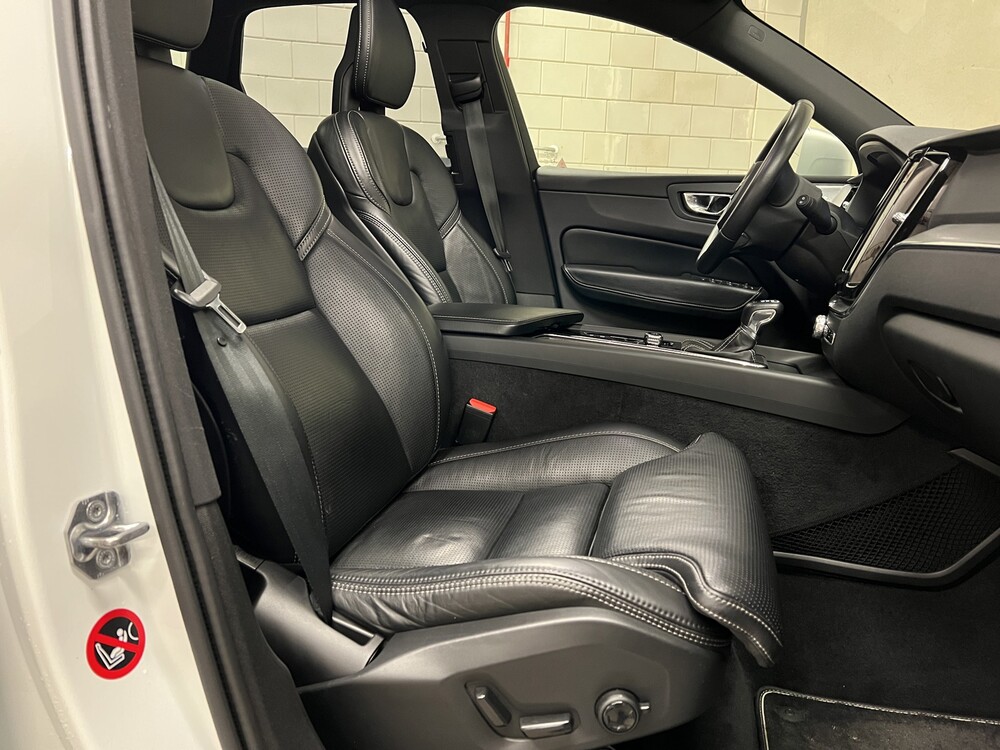 Volvo XC60 R-Design T6 AWD 334pk 2017, TN-081-Z