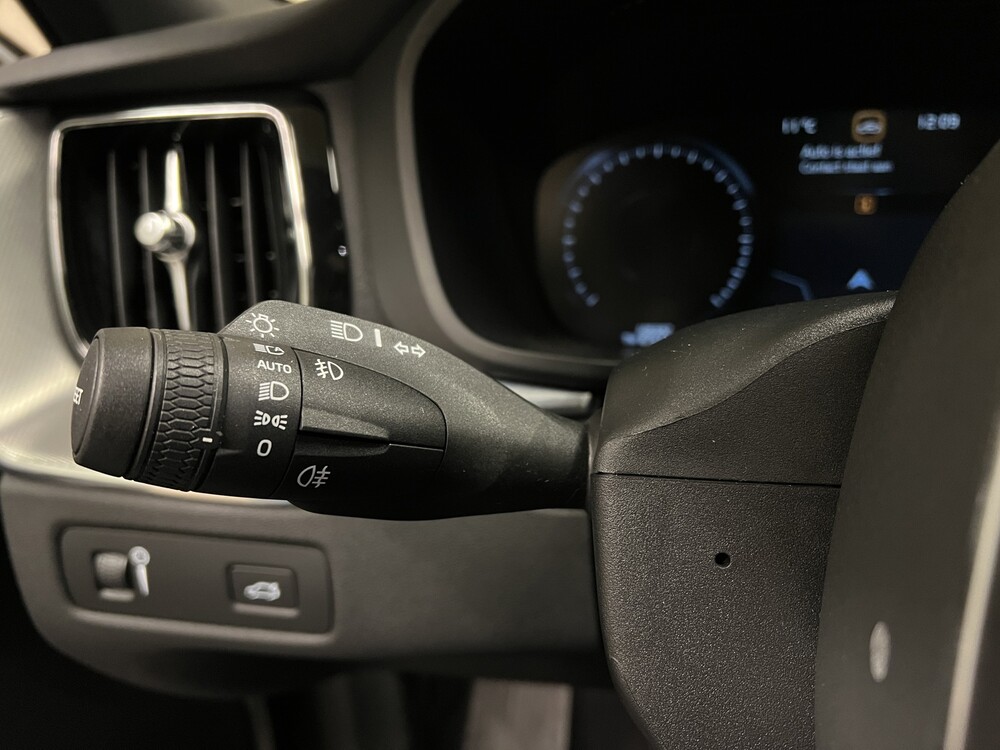 Volvo XC60 R-Design T6 AWD 334pk 2017, TN-081-Z