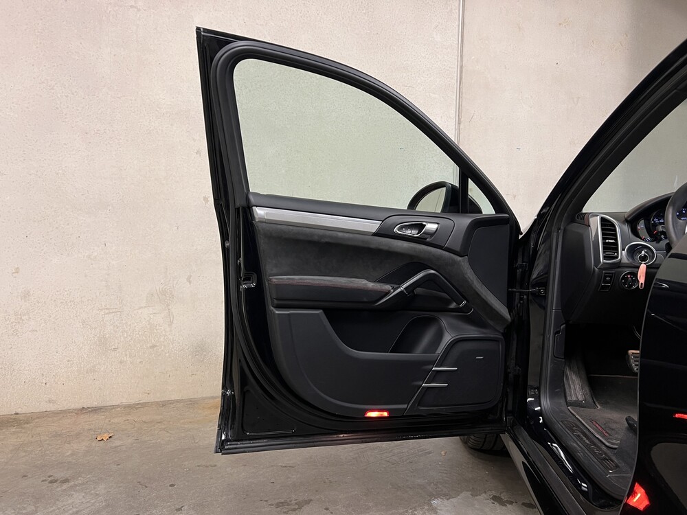 Porsche Cayenne GTS 4.8 V8 420hp 2013, 7-KTJ-60