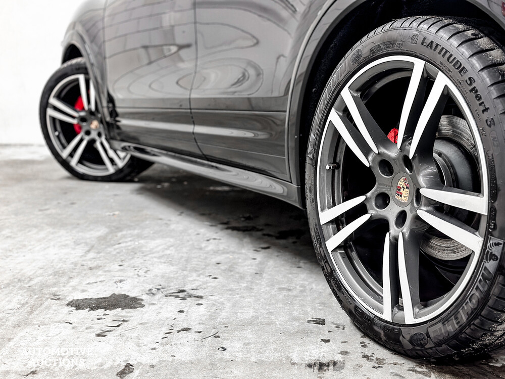 Porsche Cayenne GTS 4.8 V8 420hp 2013, 7-KTJ-60