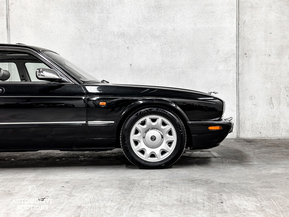 Daimler Super V8 4.0 363PS 1998, SZ-GX-55