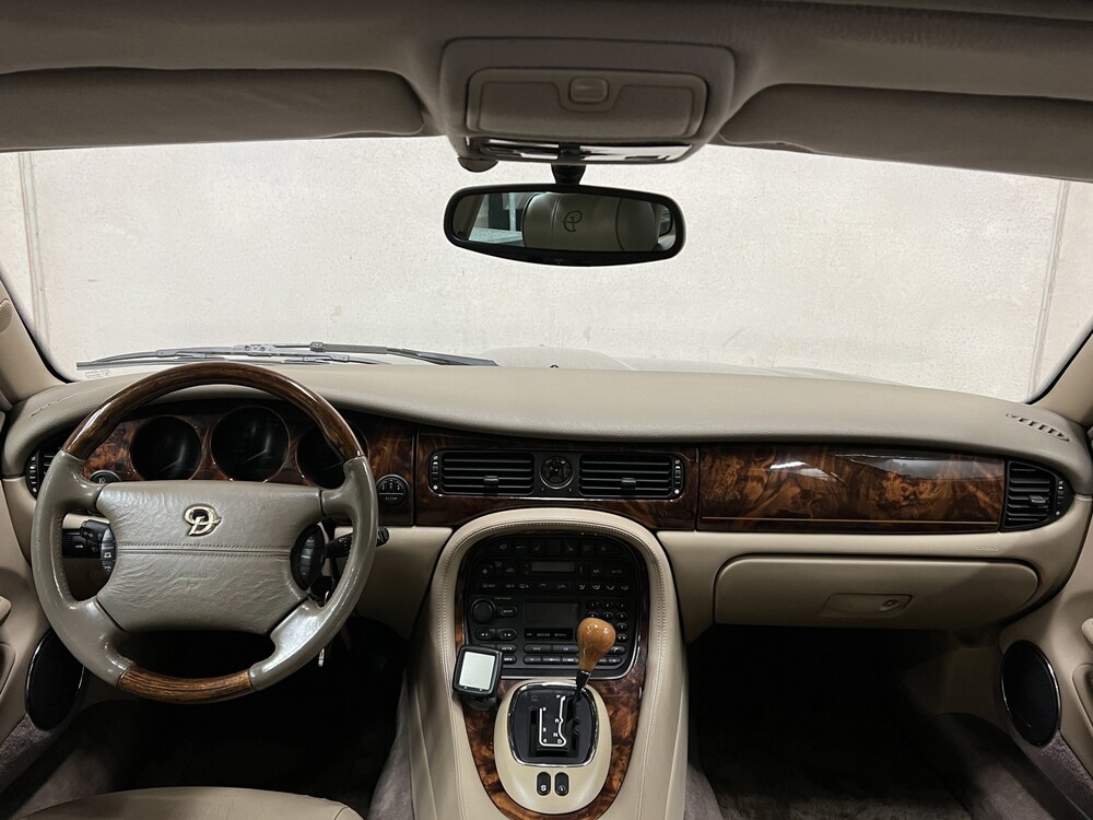 Daimler Super V8 4.0 363PS 1998, SZ-GX-55