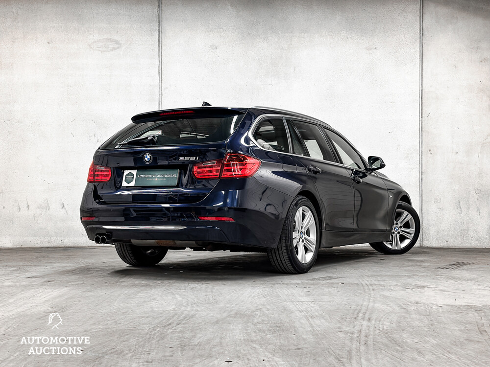 BMW 328i Touring High Executive F31 245PS 2013 3er, 1-STF-25