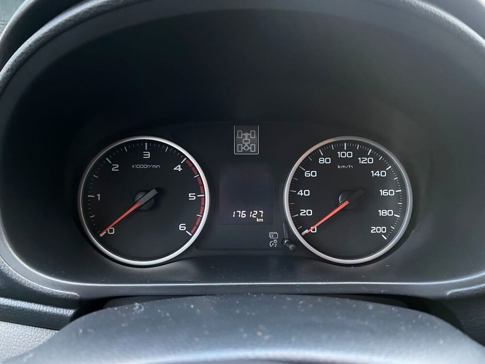 Mitsubishi L200 2.4 DI-D CC Intense 181PS 2016, VT-554-F