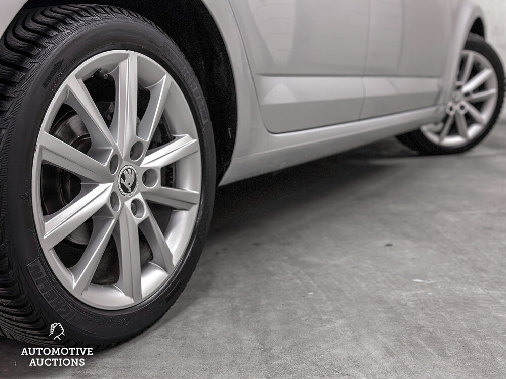 Skoda Octavia Combi 1.6 TDI Greentech Ambition Businessline 105PS 2015 -Orig. DE-, 6-ZHS-77