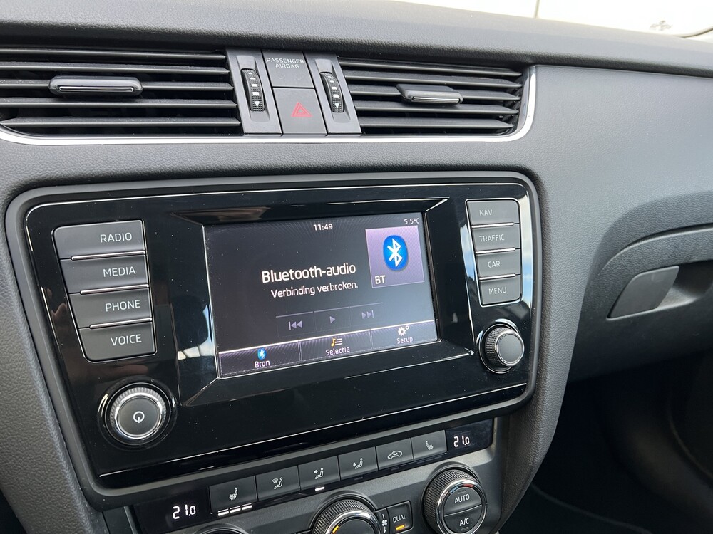 Skoda Octavia Combi 1.6 TDI Greentech Ambition Businessline 105PS 2015 -Orig. DE-, 6-ZHS-77