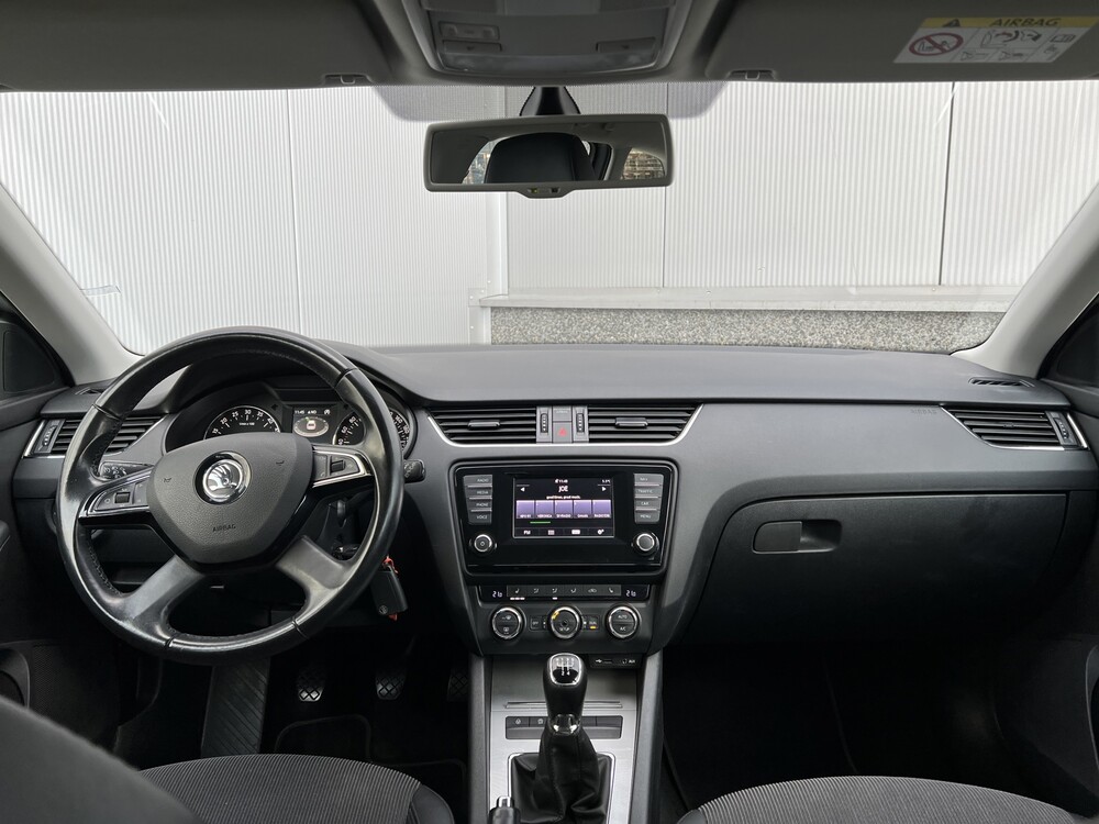 Skoda Octavia Combi 1.6 TDI Greentech Ambition Businessline 105PS 2015 -Orig. DE-, 6-ZHS-77