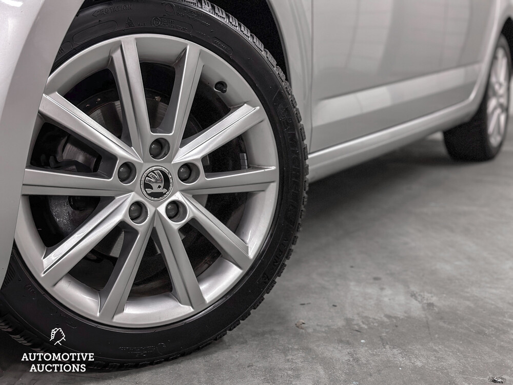 Skoda Octavia Combi 1.6 TDI Greentech Ambition Businessline 105PS 2015 -Orig. DE-, 6-ZHS-77