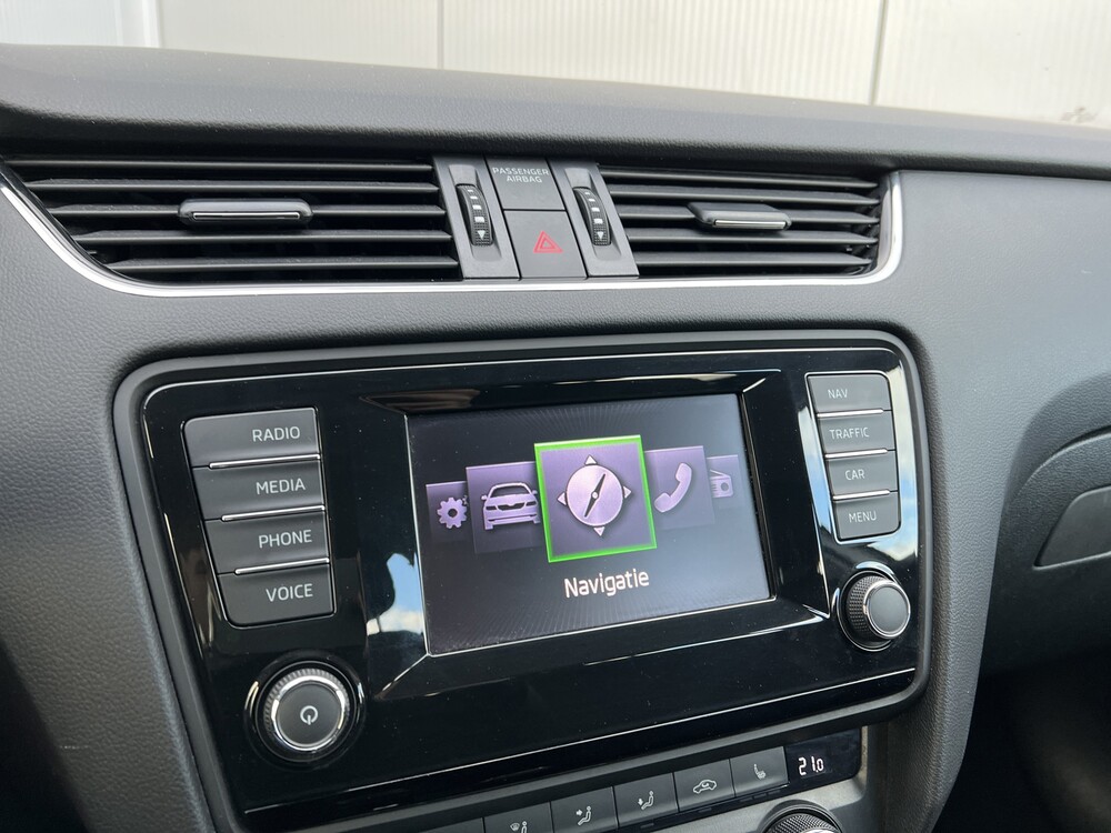 Skoda Octavia Combi 1.6 TDI Greentech Ambition Businessline 105PS 2015 -Orig. DE-, 6-ZHS-77