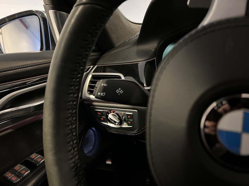 BMW M760Li xDrive 609hp V12 M760i 2017 (ORG-NL) LONG, PR-247-H