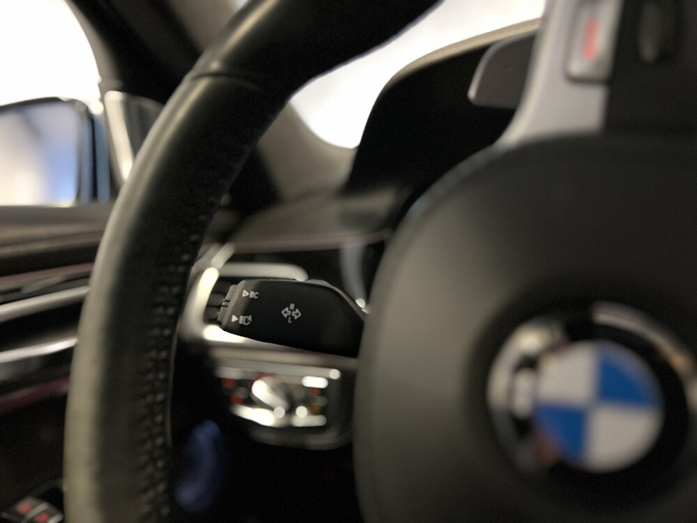 BMW M760Li xDrive 609hp V12 M760i 2017 (ORG-NL) LONG, PR-247-H