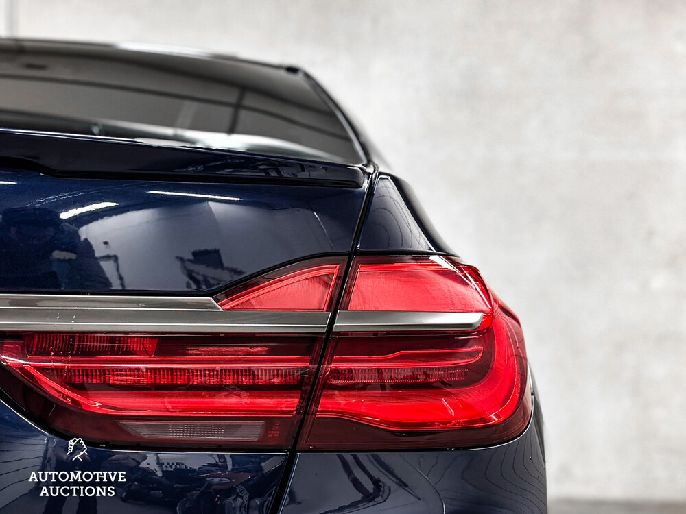 BMW M760Li xDrive 609hp V12 M760i 2017 (ORG-NL) LONG, PR-247-H