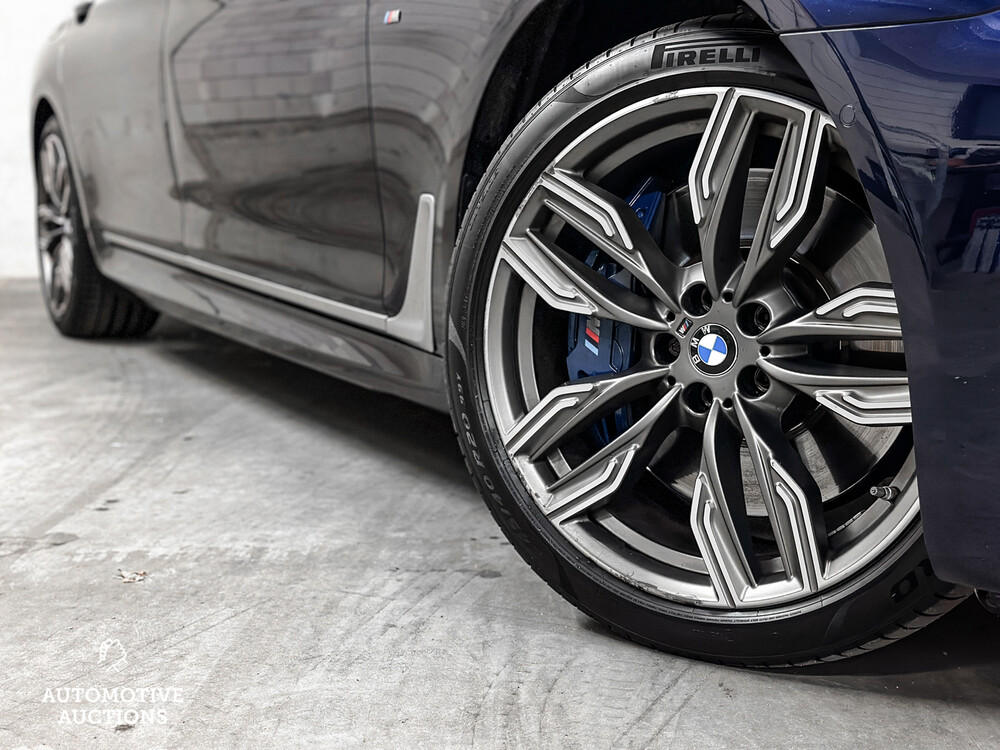 BMW M760Li xDrive 609hp V12 M760i 2017 (ORG-NL) LONG, PR-247-H