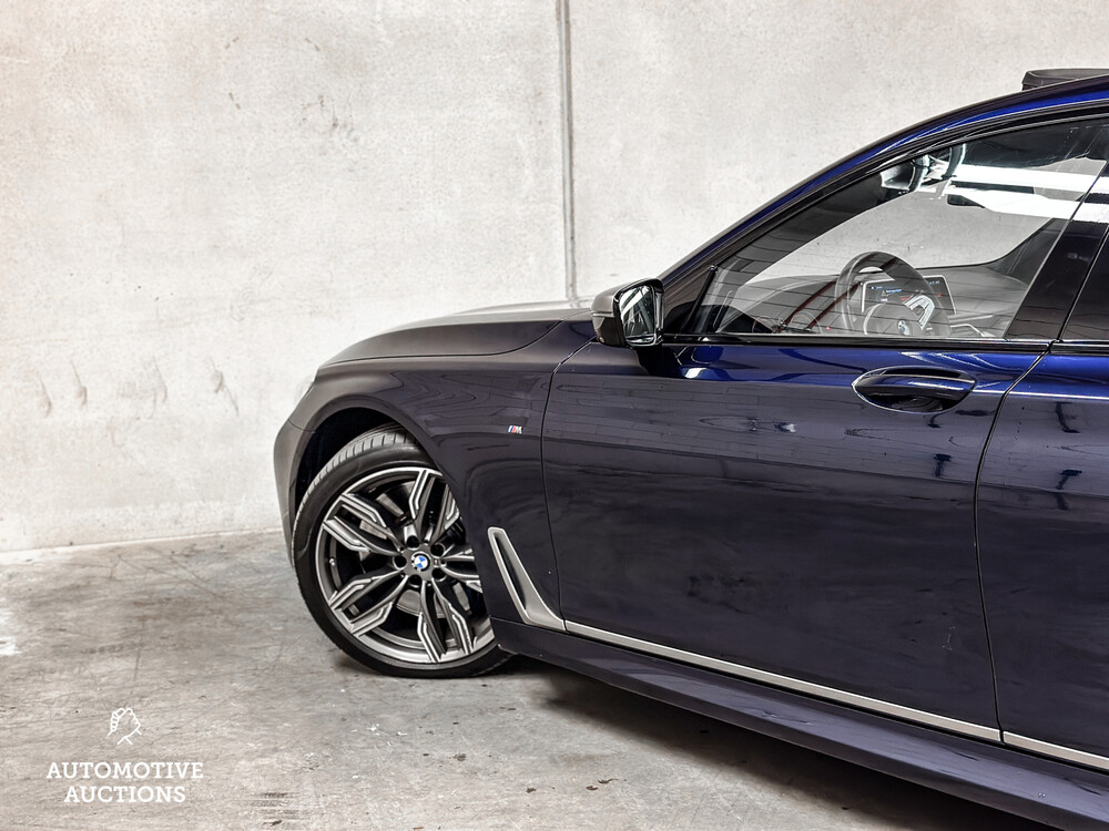 BMW M760Li xDrive 609hp V12 M760i 2017 (ORG-NL) LONG, PR-247-H