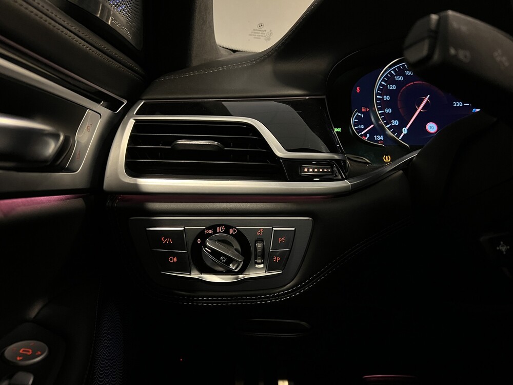 BMW M760Li xDrive 609hp V12 M760i 2017 (ORG-NL) LONG, PR-247-H