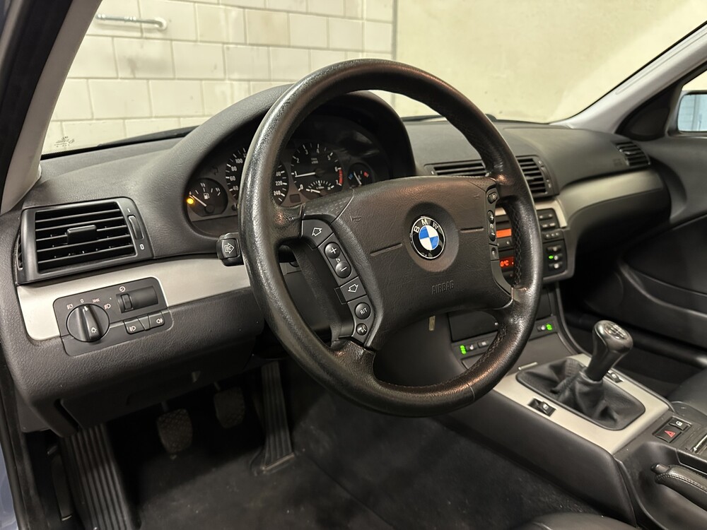 BMW 318i Special Executive 3-Series 143hp 2003, 84-TTS-6