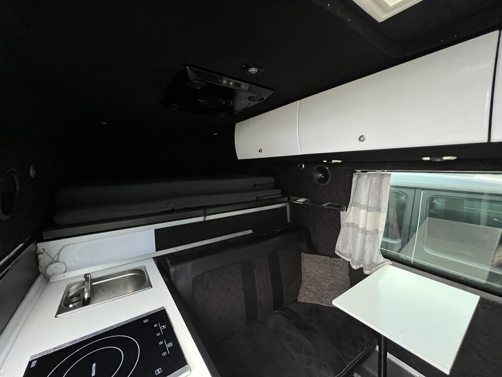 Volkswagen Crafter Camper Custom Camper 2.0 TDI 136PS 2008, R-483-JG -Youngtimer-