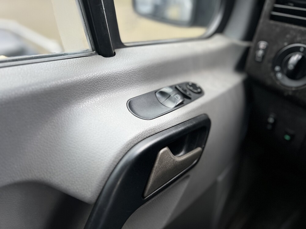 Volkswagen Crafter Camper Custom Camper 2.0 TDI 136PS 2008, R-483-JG -Youngtimer-