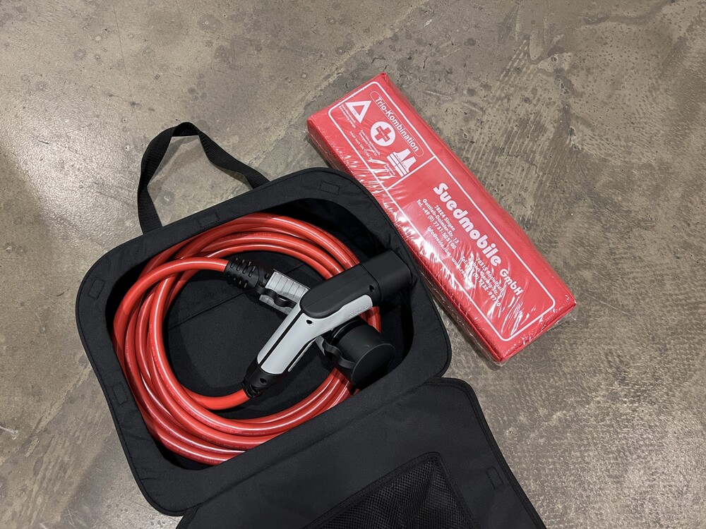 Peugeot e-208 EV GT Pack 50 kWh 136PS 2022, T-517-PX -Herstellergarantie-