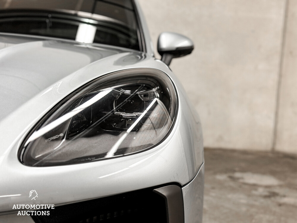 Porsche Macan S 3.0 V6 Sport-Chrono 354hp NEW-MODEL 2019, H-431-SR