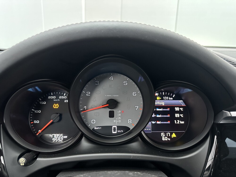 Porsche Macan S 3.0 V6 Sport-Chrono 354hp NEW-MODEL 2019, H-431-SR