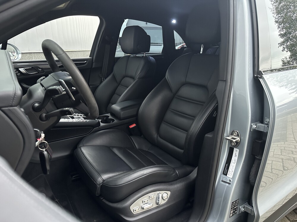 Porsche Macan S 3.0 V6 Sport-Chrono 354hp NEW-MODEL 2019, H-431-SR