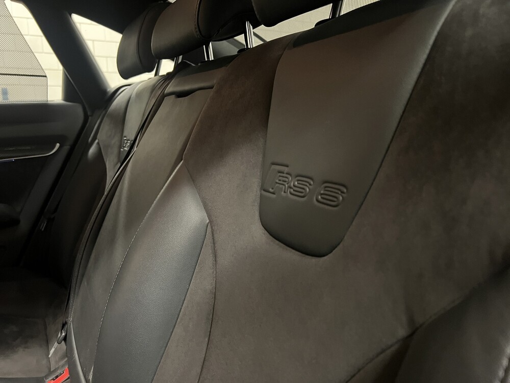 Audi RS6 Limousine 5.0 V10 Quattro 580PS 2010