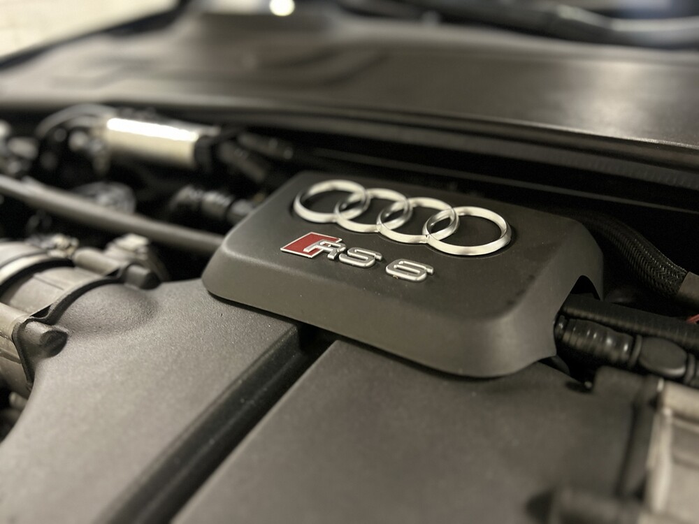 Audi RS6 Limousine 5.0 V10 Quattro 580PS 2010