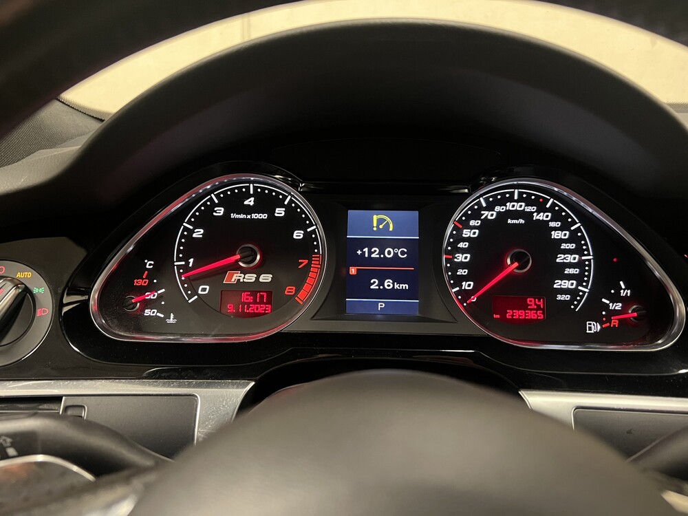 Audi RS6 Limousine 5.0 V10 Quattro 580PS 2010