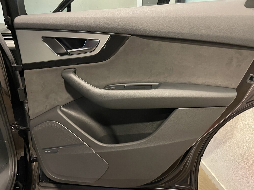 Audi Q7 S-Line 3.0 TDI V6 Quattro Pro Line + 7-Sitzer 272PS 2015, JZ-184-L