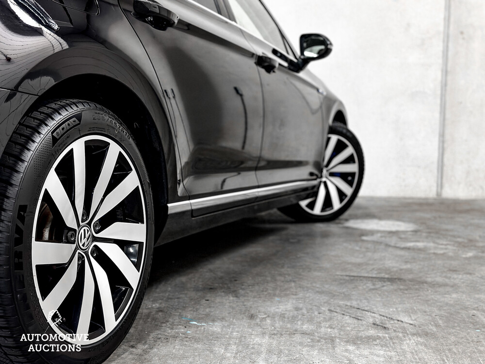 Volkswagen Passat Variant GTE 1.4 TSI Highline 218hp 2016, XG-966-V