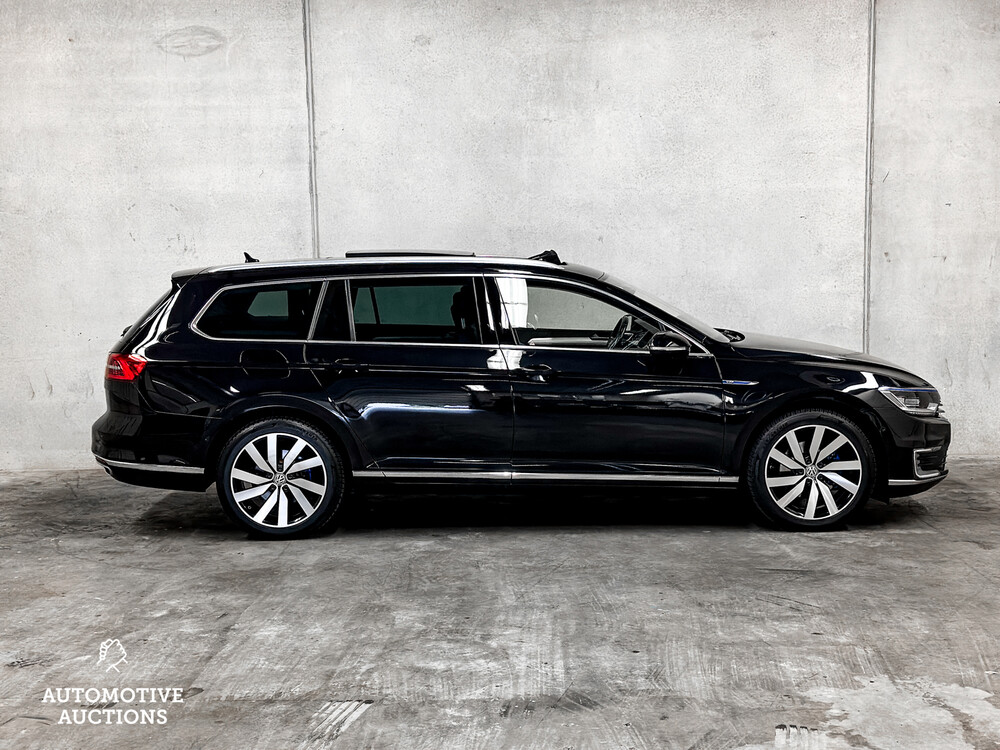 Volkswagen Passat Variant GTE 1.4 TSI Highline 218hp 2016, XG-966-V