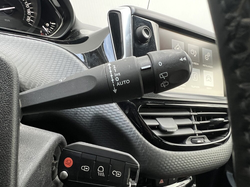 Peugeot 2008 GT-line 1.2 PureTech 131PS 2016, X-887-HF