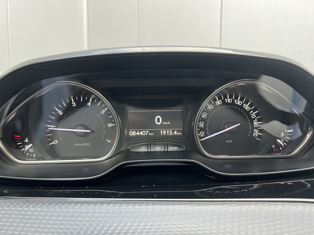 Peugeot 2008 GT-line 1.2 PureTech 131PS 2016, X-887-HF