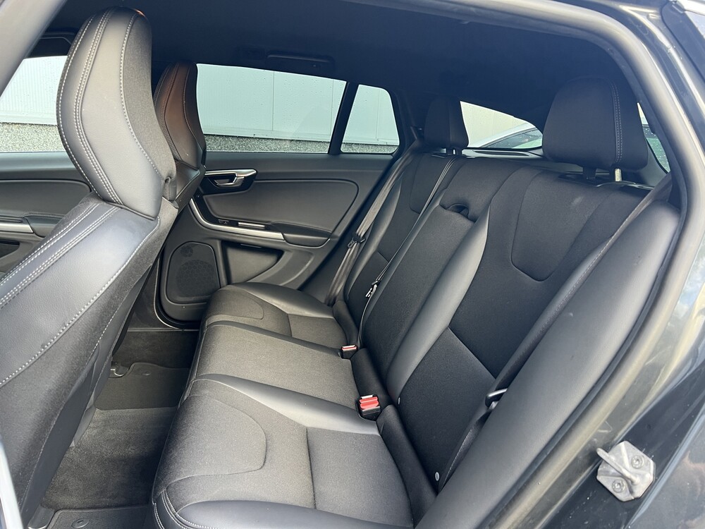 Volvo V60 2.0 D3 136hp 2015, ZN-778-S