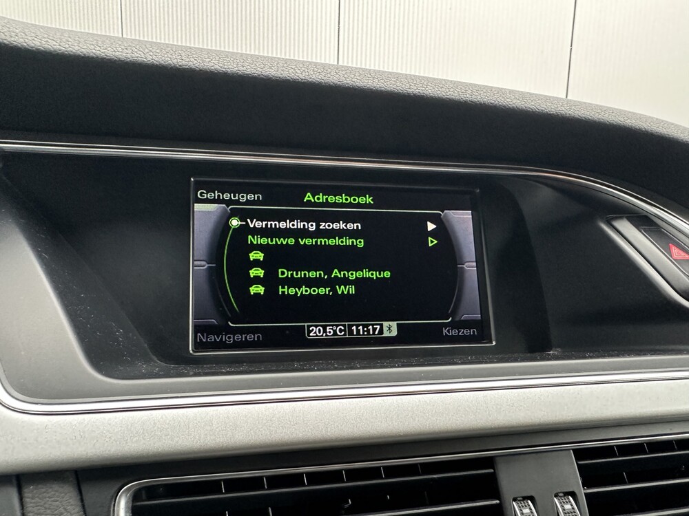 Audi A4 Avant 2.0 TDI Ultra Advance 136PS 2015 -orig. NL-, HL-711-X